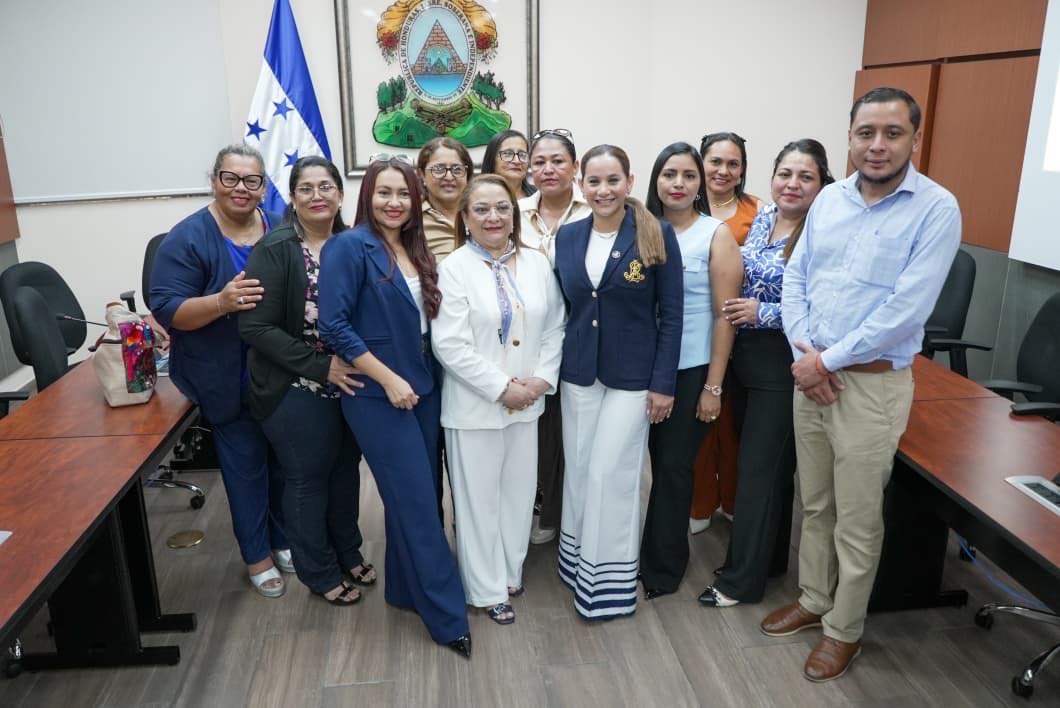 Congreso abre las puertas al futuro con encuentro con escolares de Valle